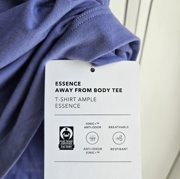 Athleta  Tee Shirt Explore Ample Essence - Picture 13 of 13